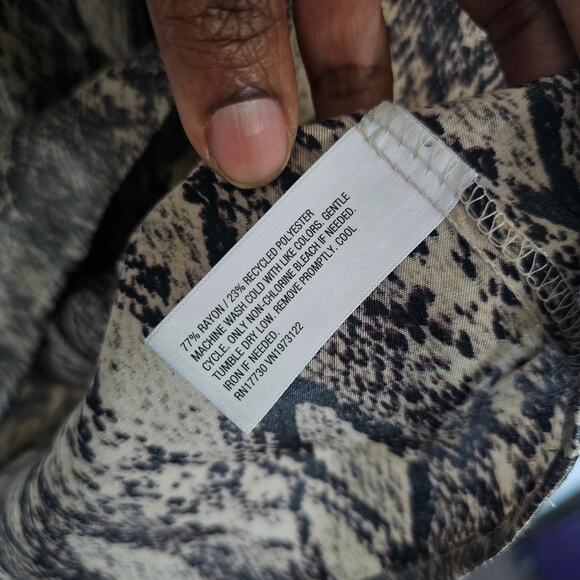 Ava & Viv Long SLEEVES Snakeskin Print Wrap Dress Size XXL - Picture 8 of 8